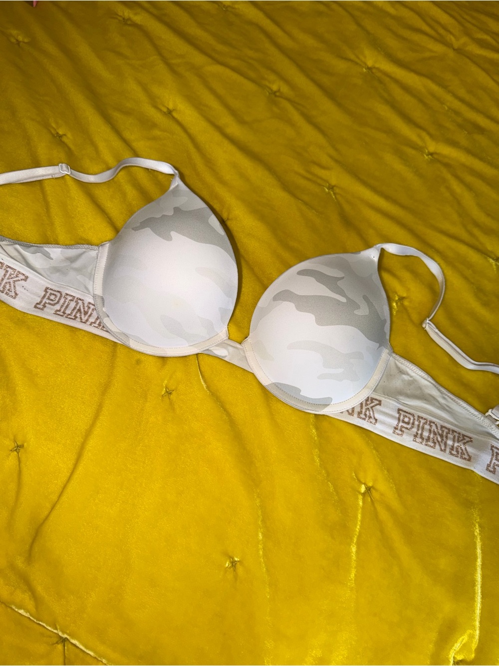 PINK Victoria's Secret White Camo Lightly Lined Logo Band Bra- 32D